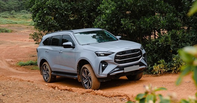 10 mẫu ô tô bán chậm nhất thị trường Việt Nam tháng 11/2025