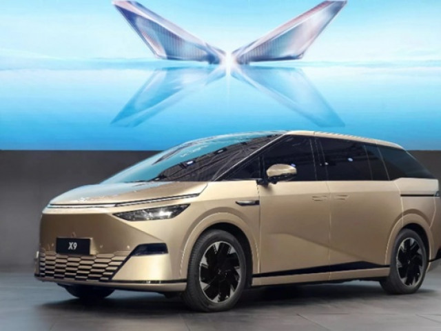 Chi phí sản xuất pin tăng mạnh, giá xe điện có nguy cơ đắt hơn