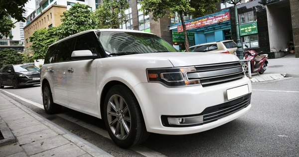 Hàng hiếm Ford Flex đời 